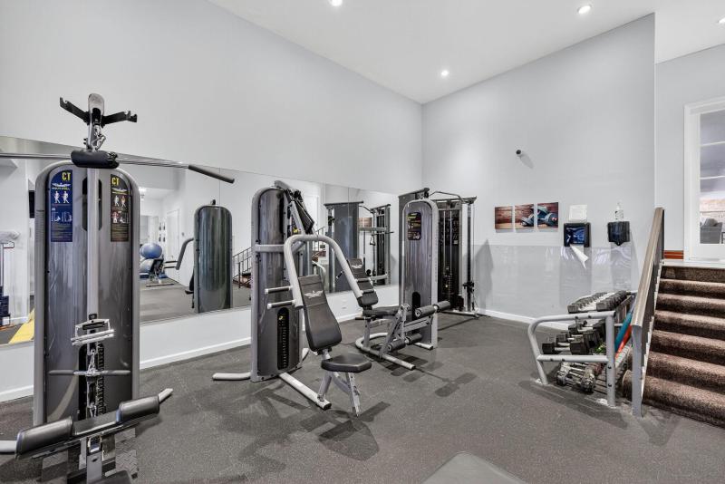 Condo & Townhome Photos