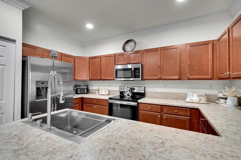  Condo & Townhome Photos
