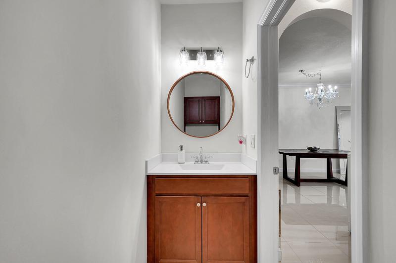  Condo & Townhome Photos