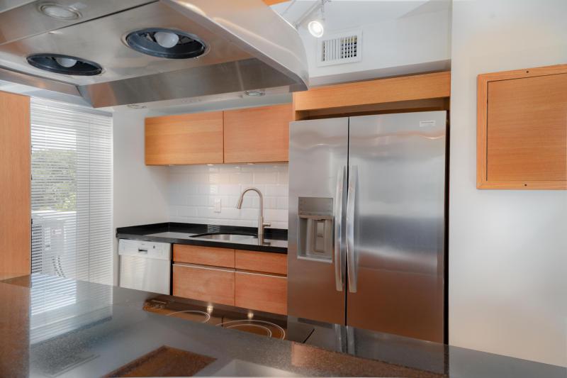  Condo & Townhome Photos