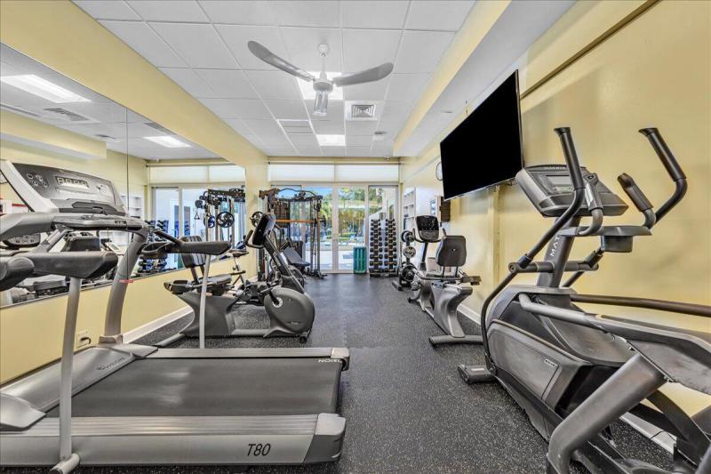 Condo & Townhome Photos