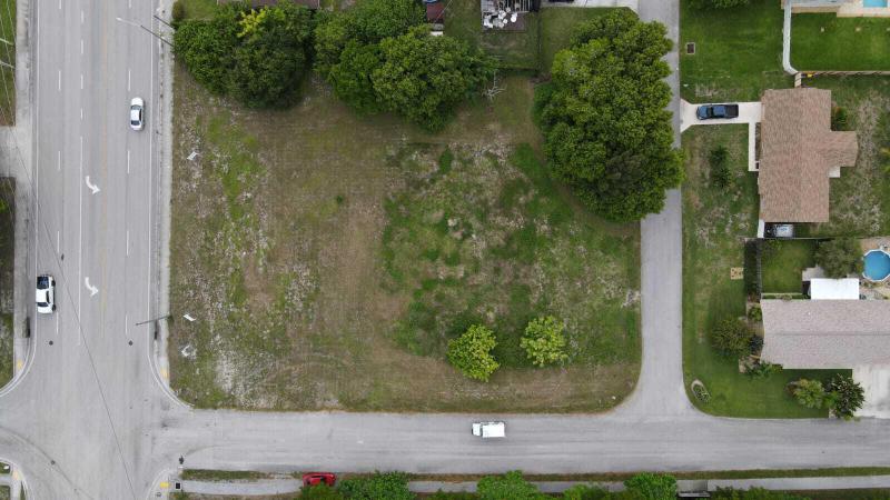  Commercial & Industrial Land Images 