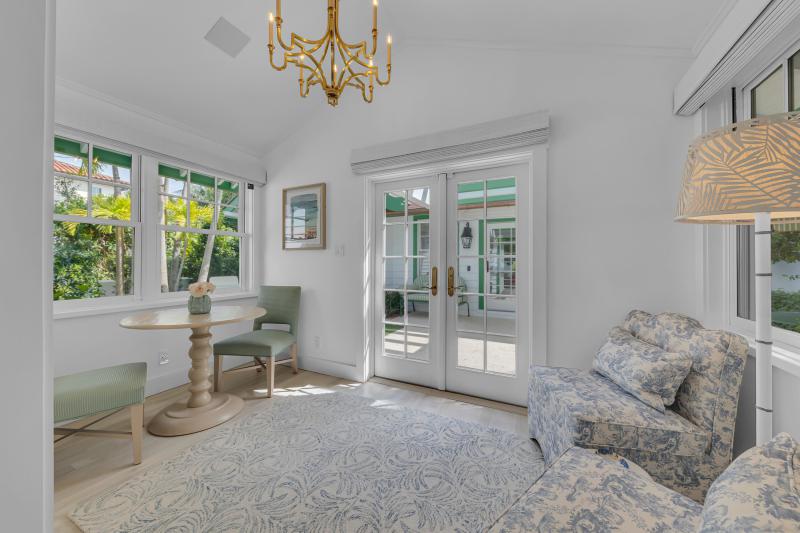  Single Family Homes Photo 20:  Palm Beach,  FL 33480