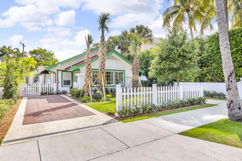  Single Family Homes Photo 30:  Palm Beach,  FL 33480