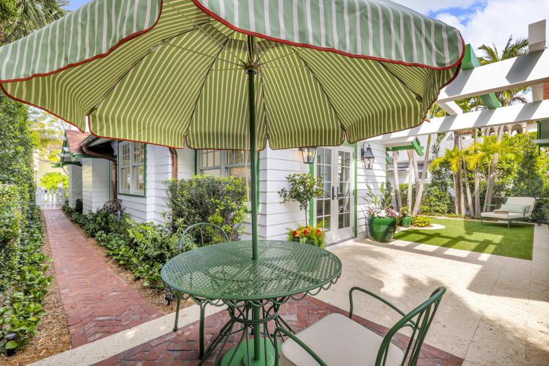  Single Family Homes Photo 37:  Palm Beach,  FL 33480