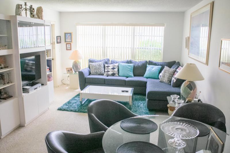  Condo & Townhome Photos