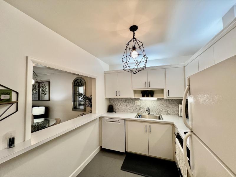  Condo & Townhome Photos
