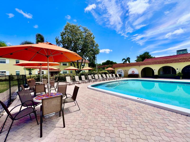  Condo & Townhome Photos
