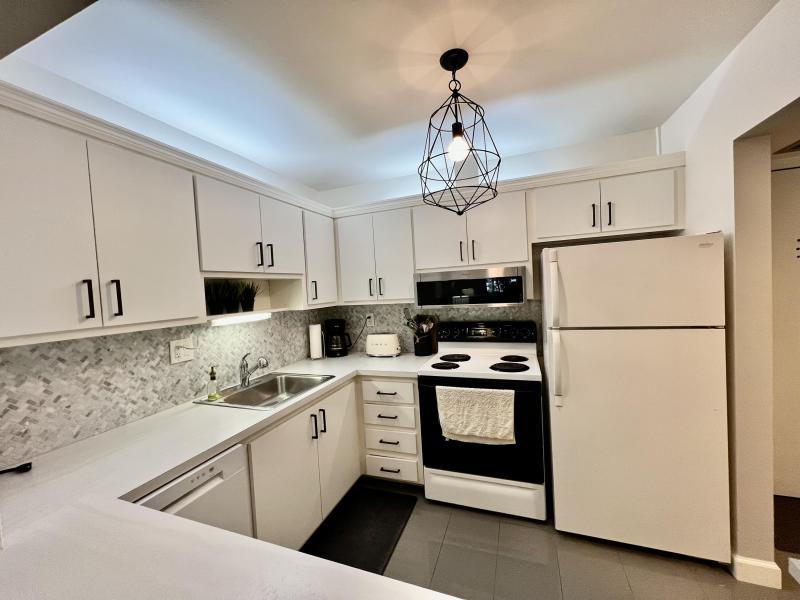  Condo & Townhome Photos