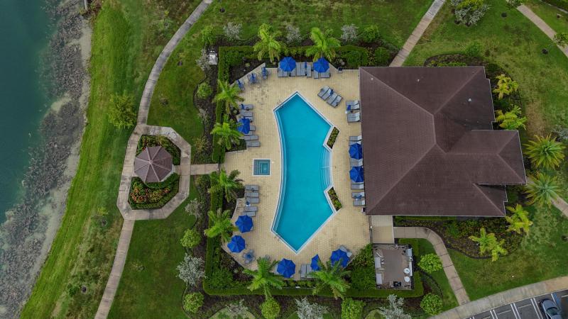  Condo & Townhome Photos