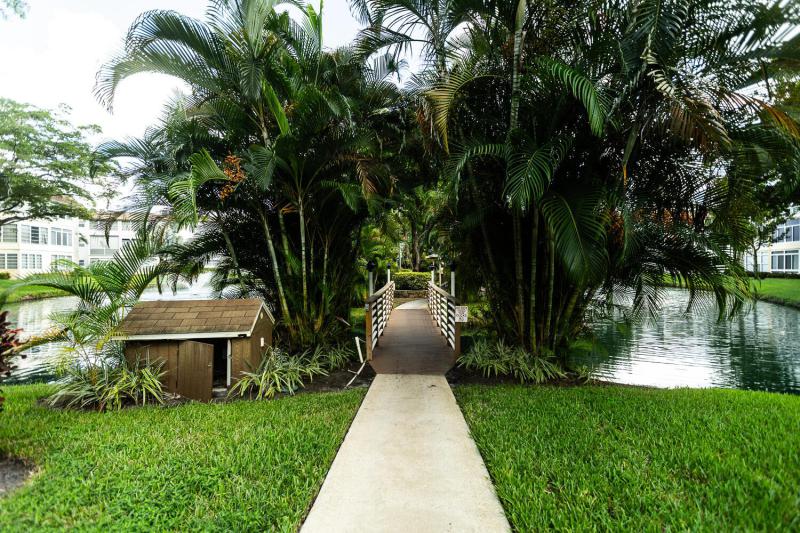  Condo & Townhome Photos