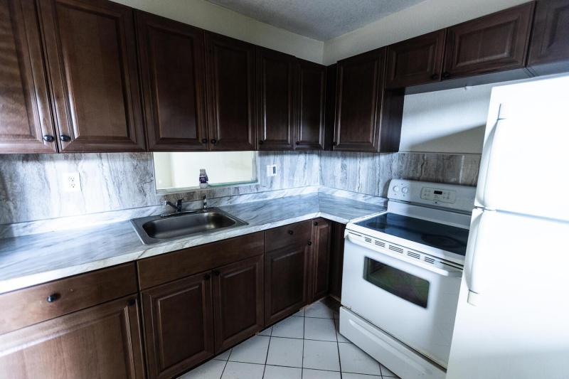  Condo & Townhome Photos