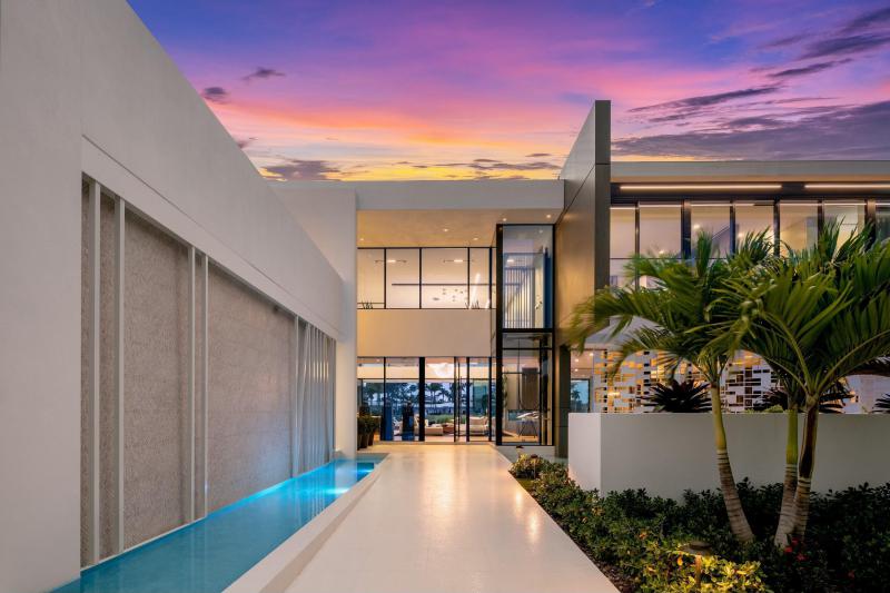  Single Family Homes Photo 2:  Boca Raton,  FL 33432