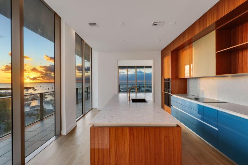  Condo & Townhome Photos