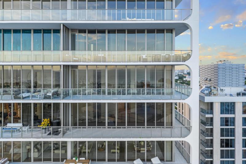  Condo & Townhome Photos