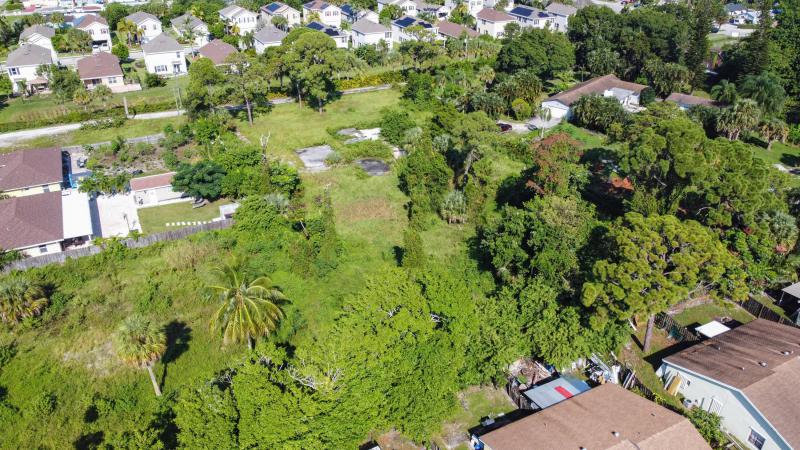  Commercial & Industrial Land Images 