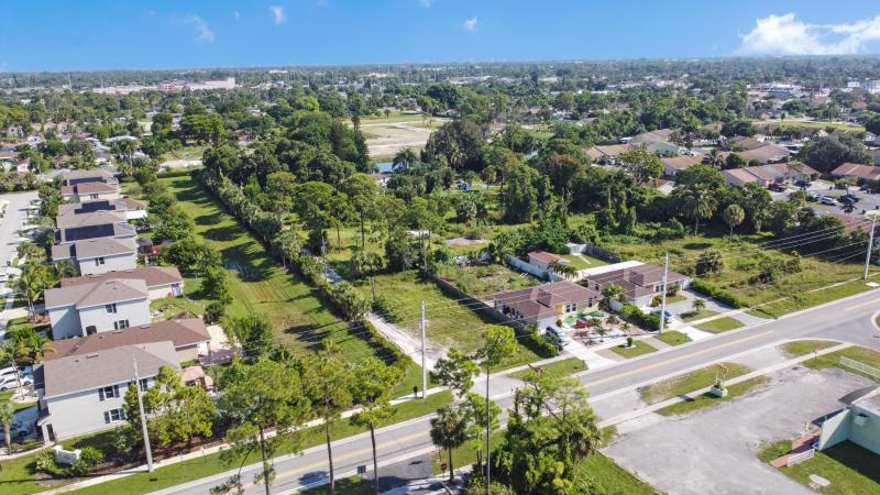  Commercial & Industrial Land Images 