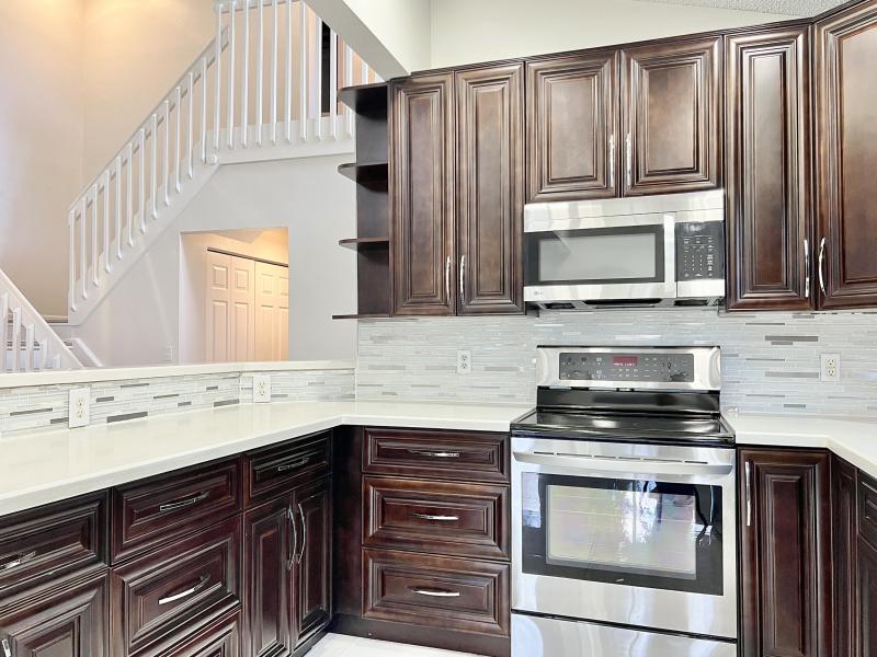  Condo & Townhome Photos