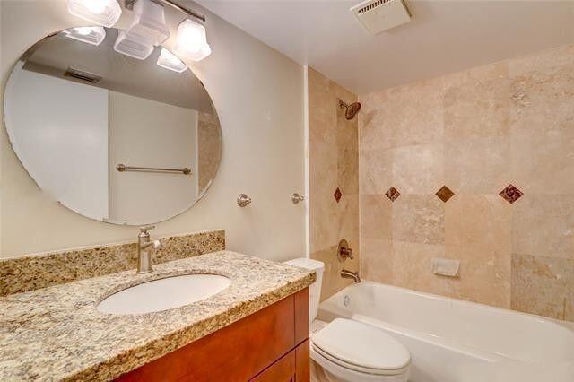  Condo & Townhome Photos
