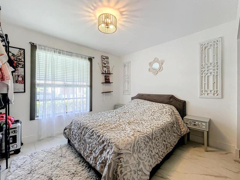  Single Family Homes Photo 14:  Coconut Creek,  FL 33073
