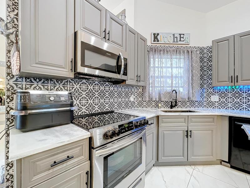  Single Family Homes Photo 2:  Coconut Creek,  FL 33073
