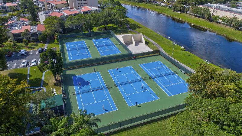  Condo & Townhome Photos
