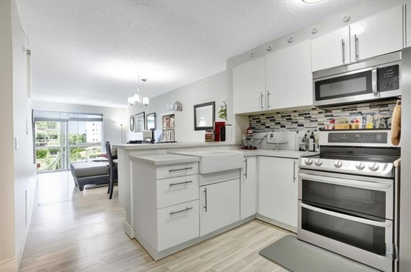  Condo & Townhome Photos