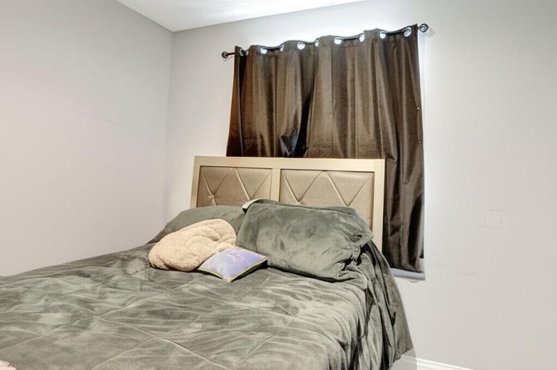  Condo & Townhome Photos