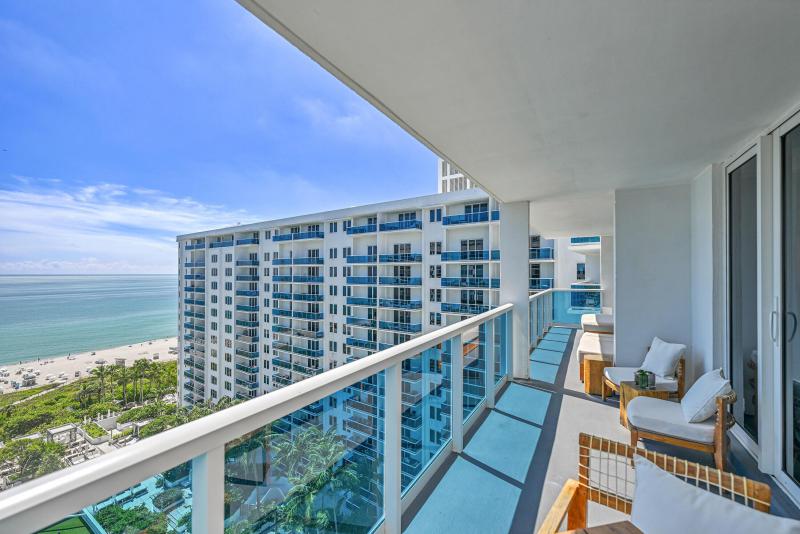  Condo & Townhome Photos