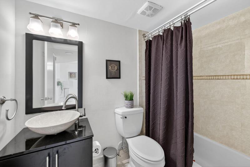  Condo & Townhome Photos