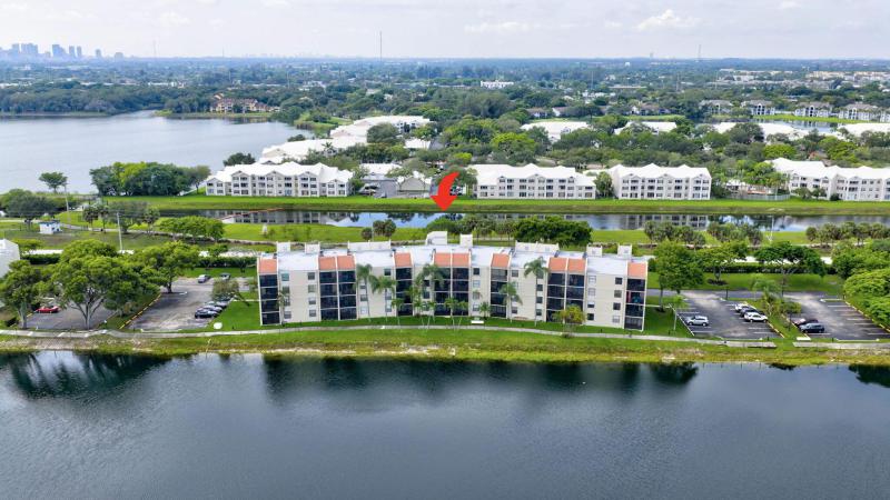  Condo & Townhome Photos