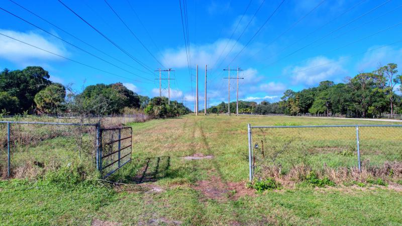  Commercial & Industrial Land Images 