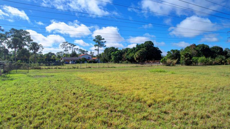  Commercial & Industrial Land Images 