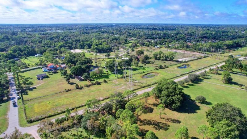  Commercial & Industrial Land Images 