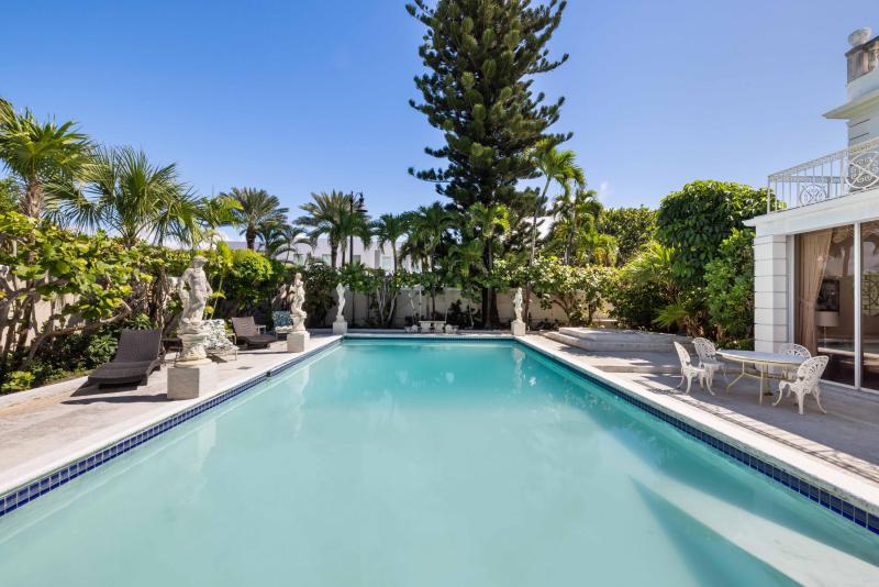  Single Family Homes Photo 24:  Palm Beach,  FL 33480