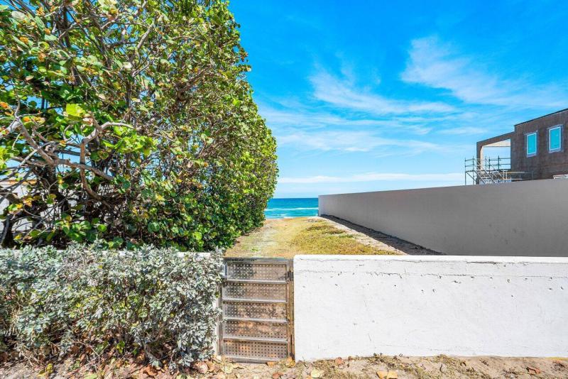  Single Family Homes Photo 41:  Palm Beach,  FL 33480