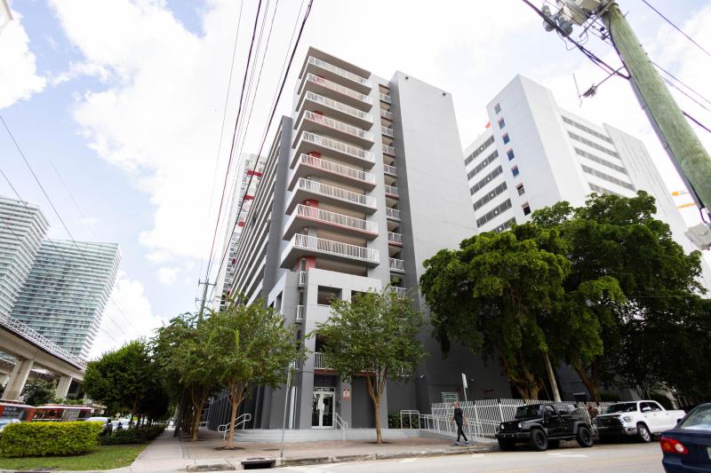  Condo & Townhome Photos