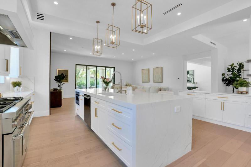  Single Family Homes Photo 13:  West Palm Beach,  FL 33405