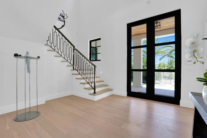  Single Family Homes Photo 3:  West Palm Beach,  FL 33405