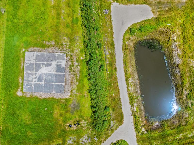  Commercial & Industrial Land Images 