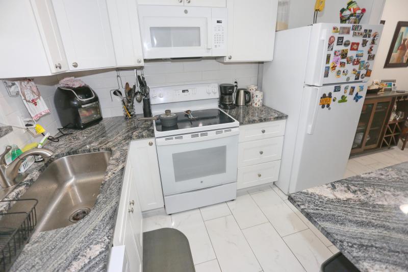  Condo & Townhome Photos