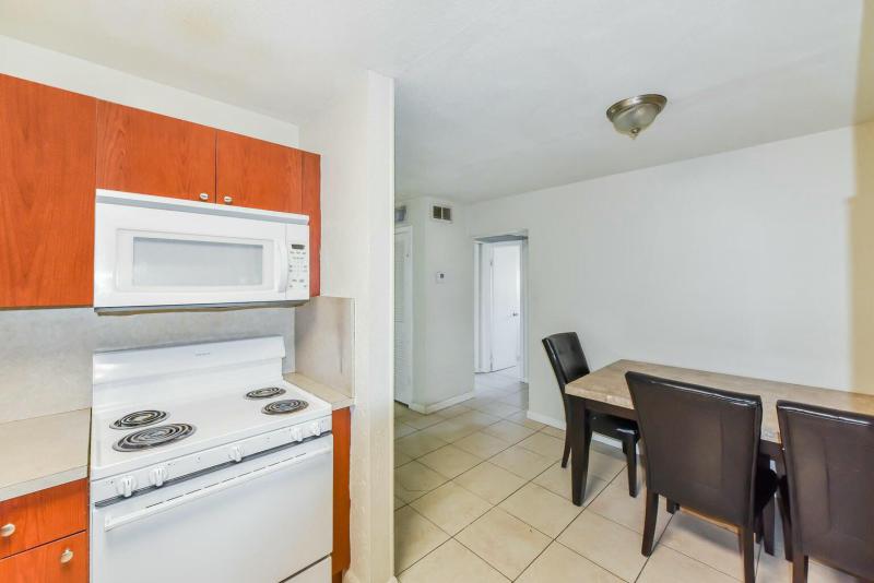  Condo & Townhome Photos