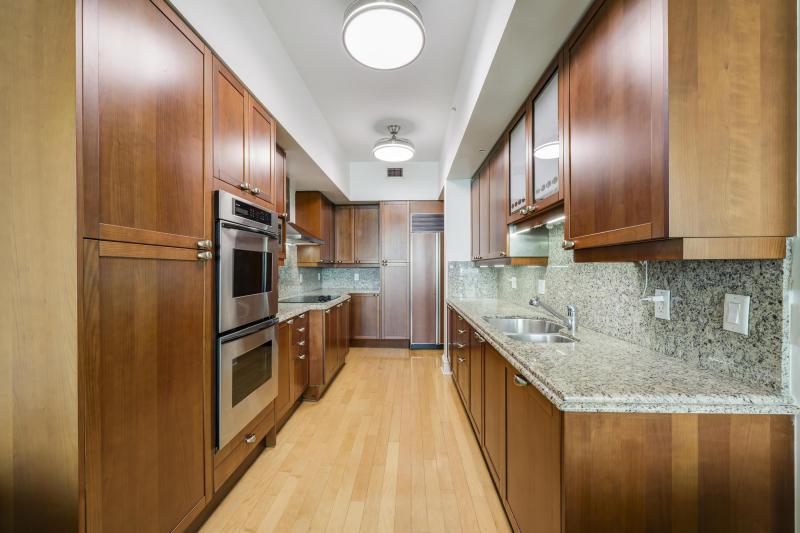  Condo & Townhome Photos