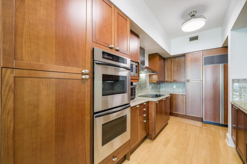  Condo & Townhome Photos