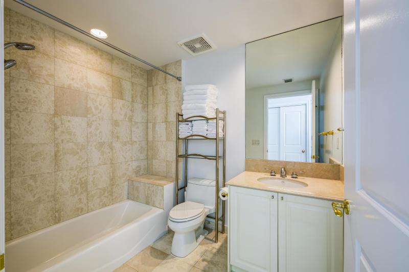  Condo & Townhome Photos