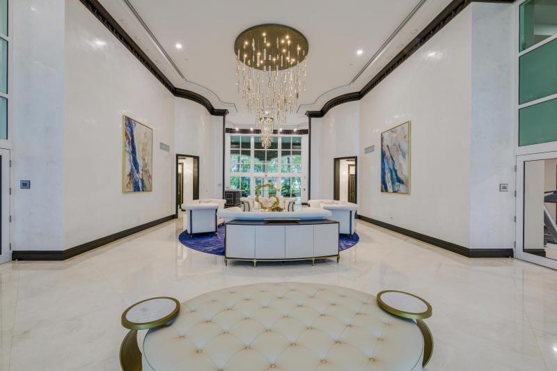  Condo & Townhome Photos