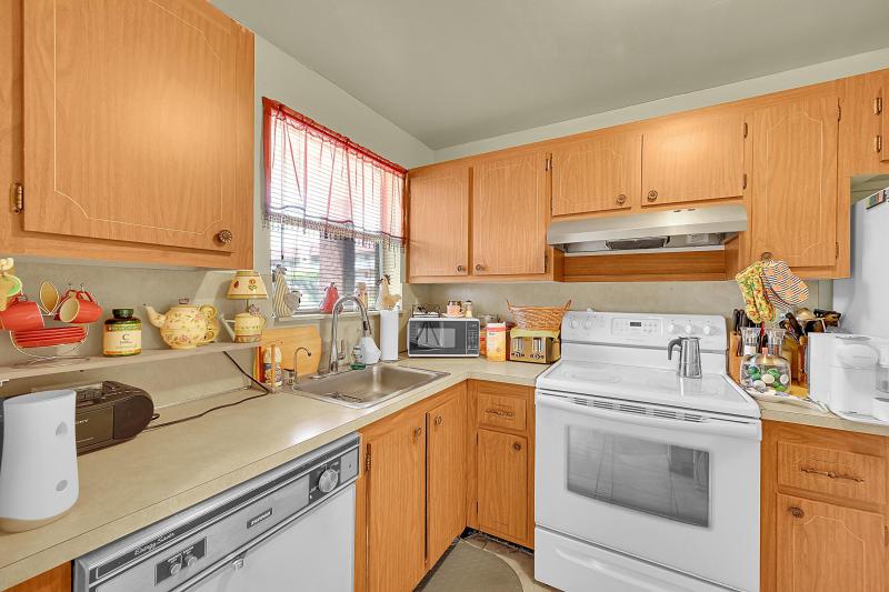 Condo & Townhome Photos