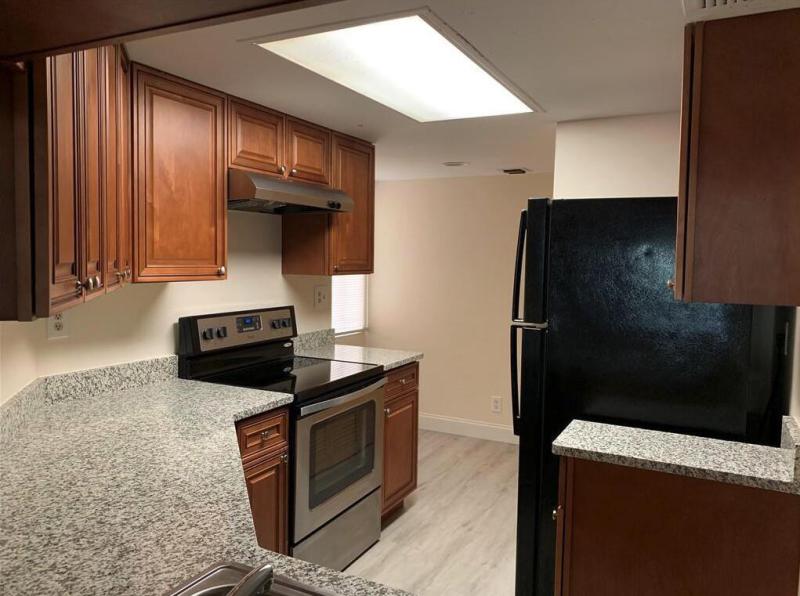  Condo & Townhome Photos