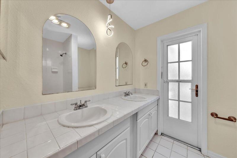  Single Family Homes Photo 17:  Coral Springs,  FL 33065