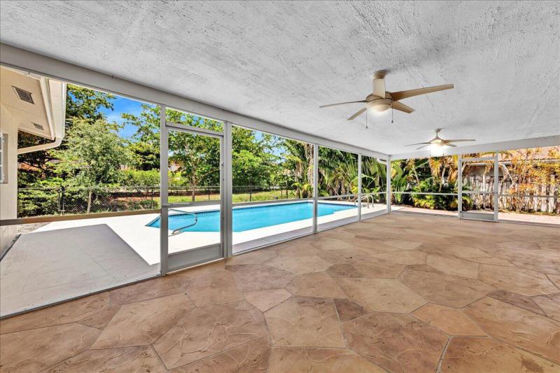  Single Family Homes Photo 20:  Coral Springs,  FL 33065